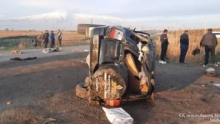 Ողբերգական վթար Արտաշատի կամրջի մոտ. մեքենան շրջվել է. վարորդը մահացել է. կա 3 վիրավոր
