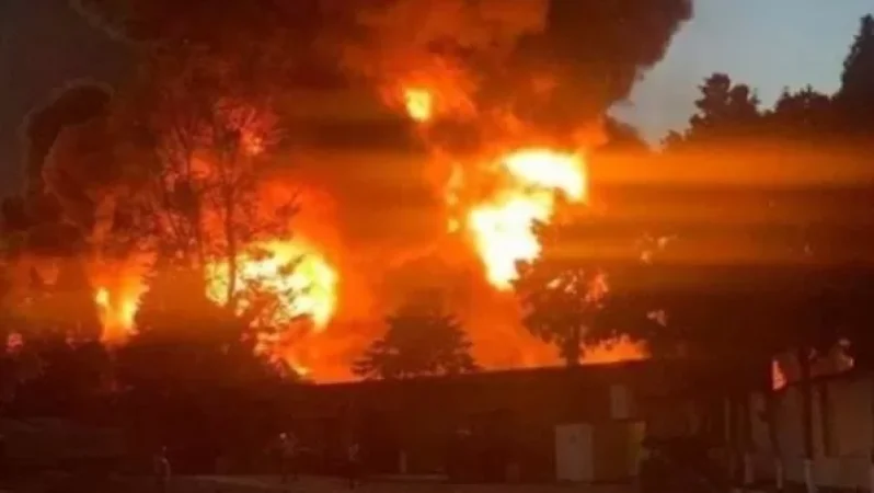 Fire Breaks Out in Paint Factory in Baku, Casualties Reported
