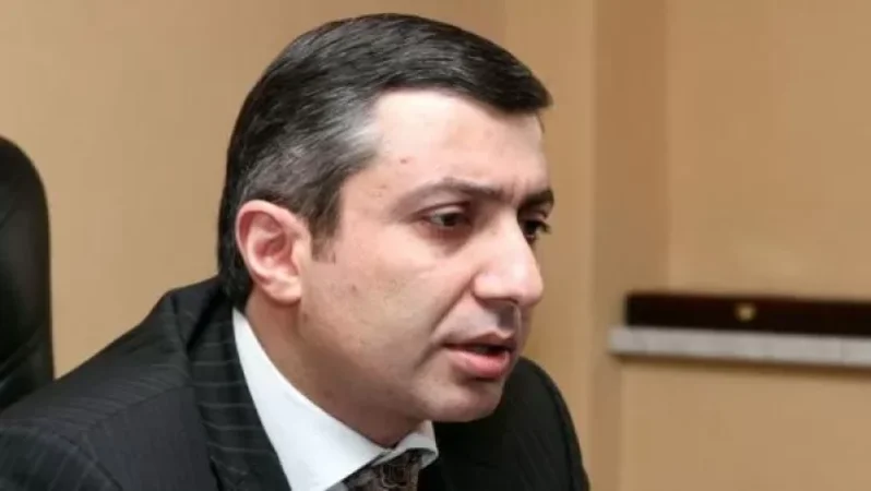 «Իրավունք». Միհրան Պողոսյանը Մոսկվայում հանդիպել է Գևորգ Կոստանյանի ու Ռուբեն Հայրապետյանի հետ