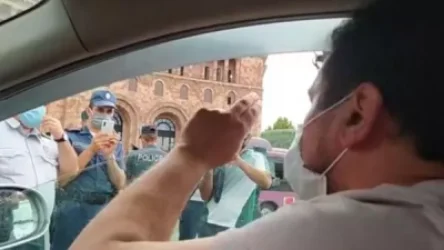 ՏԵՍԱՆՅՈՒԹ. Ուշադրություն դարձրեք քաղաքացիների կարիքներին. մեքենաներով բողոքի ակցիա Երևանում