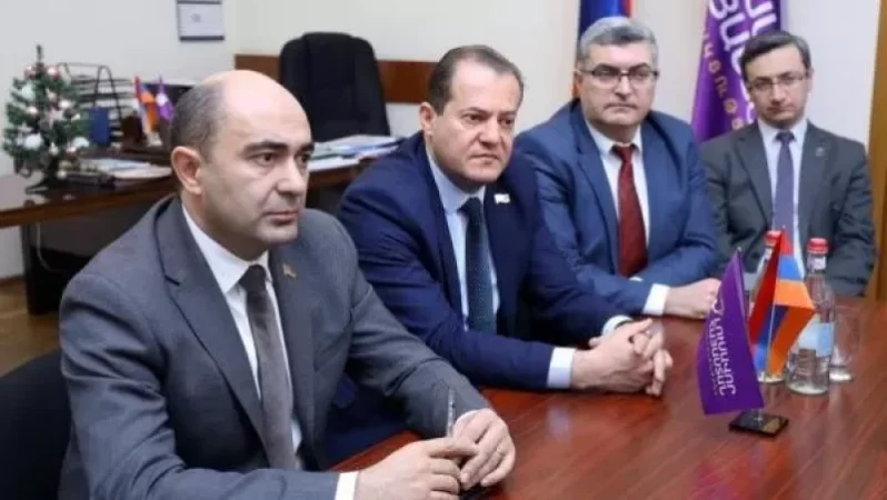 «Հրապարակ». Լուսավոր Հայաստան կուսակցությունն իր կորցրած մանդատի հարցով գնալու է մինչև վերջ