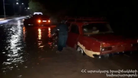 Փրկարարները արգելափակումից ավտոմեքենաներ են դուրս բերել