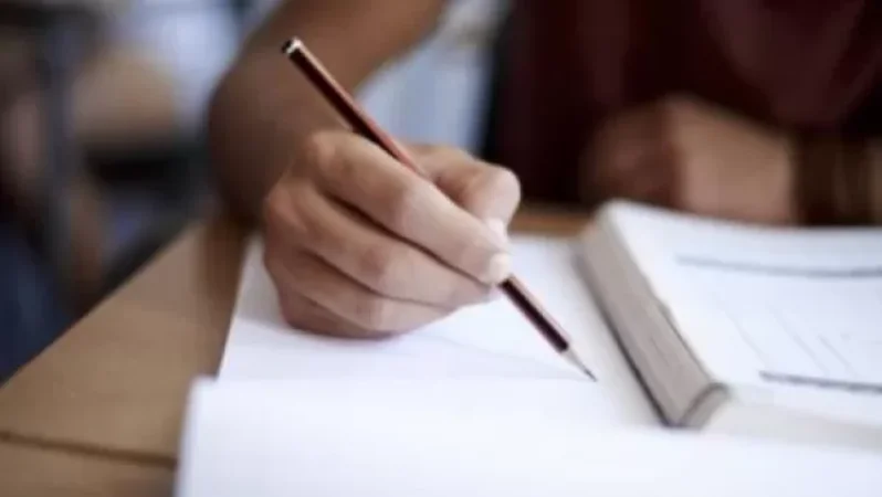 Քոլեջի ավարտական կուրսում սովորողները մինչև 20 տարին լրանալը մեկ անգամ տարկետում կստանան