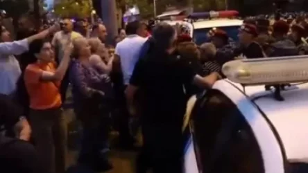 21:20-ի դրությամբ «Հերացի» հիվանդանոց է դիմել 10 տուժած, որոնցից 7-ը ոստիկաններ են. ԵՊԲՀ աշխատակազմի ղեկավար