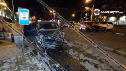 Խոշոր վթար Կորյուն-Աբովյան փողոցների խաչմերուկում․ կա 5 վիրավոր