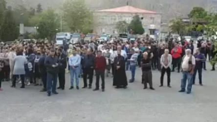 Մեղրիում ակցիա է՝ հաջակցություն ձերբակալված քաղաքապետի