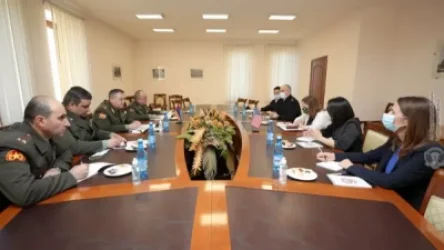 ԳՇ պետն ու ԱՄՆ դեսպանը քննարկել են ռազմական ոլորտում հայ-ամերիկյան համագործակցությունը