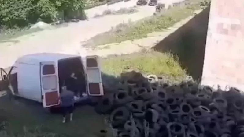 Video: Police Collect Large Number of Tires for Deployment