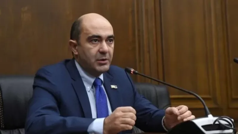 Երկուսն էլ պետք է հեռանան, նրանք, որ այդ օրենքները գրողներն են, իրենք էլ այդ օրենքները շահագործողը, չարաշահողն են. Մարուքյան