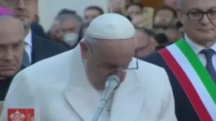 ՏԵՍԱՆՅՈՒԹ․ Հռոմի պապն արտասվել է ուկրաինացիների մասին խոսելիս