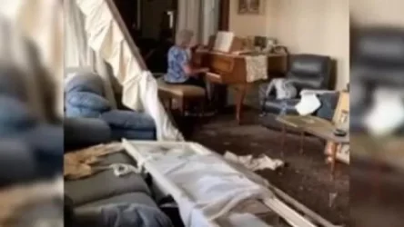 ՏԵՍԱՆՅՈՒԹ. Բեյրութցի կինը դաշնամուր է նվագում իր ավերված տանը