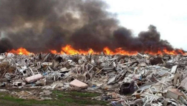 Շատ մտահոգված եմ. Ավինյանը` Նուբարաշենի աղբավայրում բռնկված հրդեհի մասին