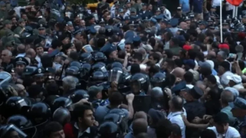 Հայտնի է, թե քանի մարդ է տուժել երեկվա բախումների հետևանքով, նրանց թվում ոստիկաններ էլ են եղել