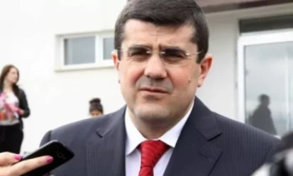 Ապահովել առնվազն 7,5% տնտեսական աճ. Արայիկ Հարությունյանը` վարչապետ Փաշինյանին