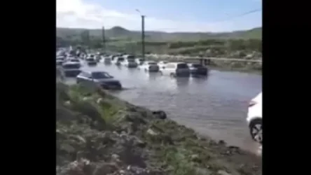 ՏԵՍԱՆՅՈՒԹ. Նուբարաշենի խճուղում «ջրհեղեղ» է