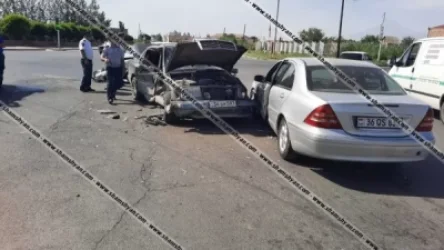 Ավտովթար՝ Արտաշատ քաղաքում. բախվել են Nissan-ն ու 2 Mercedes․ կա 5 վիրավոր