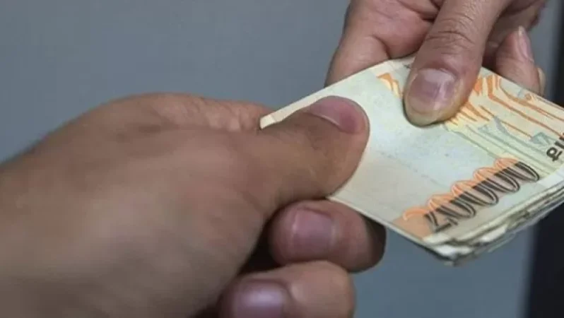 Իրական աշխատավարձերը նվազել են. «Ժողովուրդ»