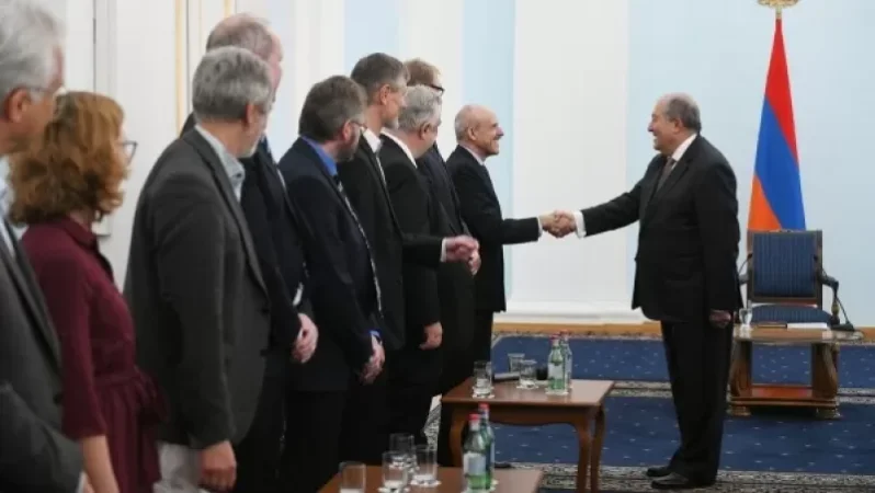 Արմեն Սարգսյանը հանդիպել է հայ և գերմանացի գիտնականների հետ