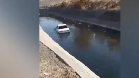 ՏԵՍԱՆՅՈՒԹ․ Վթարի հետևանքով «Վազ-2107»-ը ընկել է խիստ աղտոտված ջրատարը