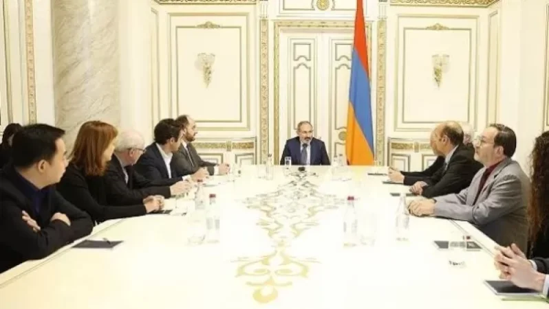 Վարչապետը ընդունել է Տիգրան Մանսուրյանին և կոմպոզիտորական փառատոնի մասնակիցներին