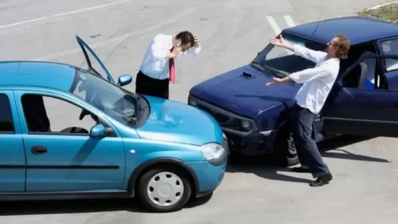 «Փաստ». Վթարից հետո երթևեկելի մասը չազատելու դեպքում վարորդները կտուգանվեն