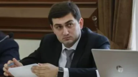 Աշխատանքից ազատման դիմում է ներկայացրել Երևանի քաղաքապետարանի աշխատակազմի քարտուղարը