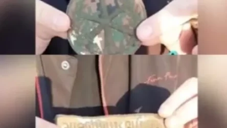 ՏԵՍԱՆՅՈՒԹ․ Ադրբեջանում ահա այսպես հրճվում են հայ զինվորի թևնոցներով (շեվրո)