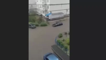 ՏԵՍԱՆՅՈՒԹ․ Ուժգին անձրևների հետևանքով Դոնի Ռոստովի փողոցները հեղեղվել են