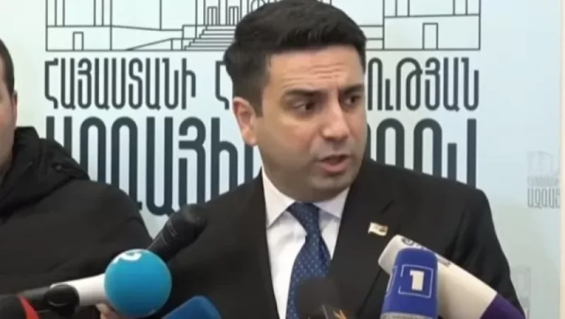 «Էդմոն Մարուքյան ֆան» էջը իմ մասին վիրավորանք էր գրել. Ալեն Սիմոնյան