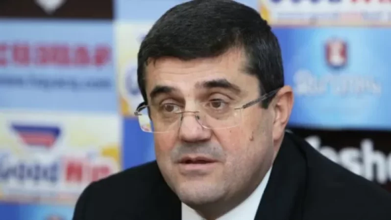 Արայիկ Հարությունյանի հրաժարականը պահանջողները «թայմաութ» են վերցրել. «Հրապարակ»