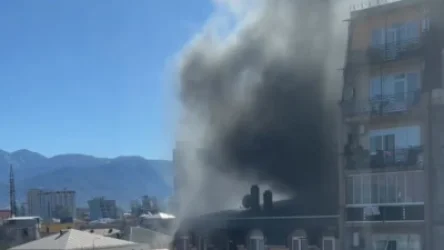 ՏԵՍԱՆՅՈՒԹ․ Բաթումիում այրվում է ավտոպահեստամասերի խանութի պահեստը