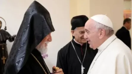 Արամ Ա Վեհափառը նամակ է հղել Հռոմի Ֆրանցիսկոս պապին՝  շուտափույթ ապաքինում մաղթելով նրան