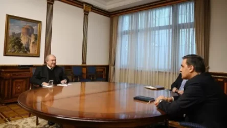 Հանդիպել են Արմեն Սարգսյանն ու Արման Թաթոյանը