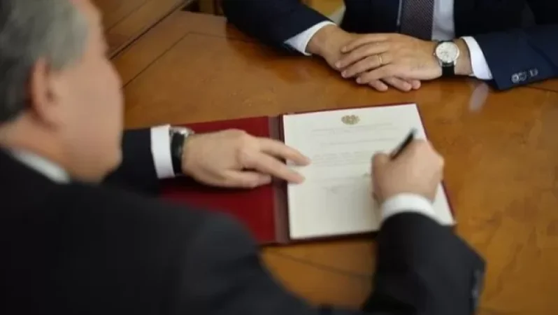 Արմեն Սարգսյանը մի շարք օրենքներ է ստորագրել