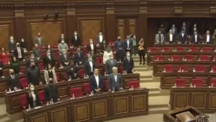 Ազգային ժողովի նիստը մեկնարկեց մեկ րոպե լռությամբ