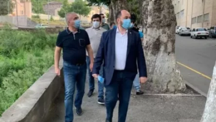 Օրվա վերջում դիմակներ բաժանեցինք Կապանում