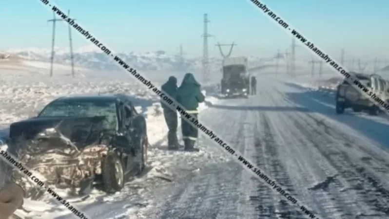 Սյունիքում ձնաբքի ժամանակ բախվել են Jeep-ն ու Opel-ը. կան վիրավորներ