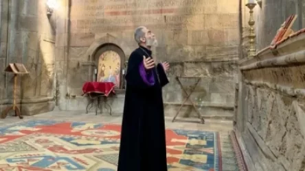 Պարգև Սրբազանը Արցախի թեմի առաջնորդի հետ այցելել է Գանձասարի վանք