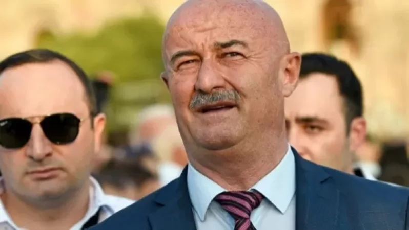 Գիշերվանից ինձ զանգում են, ասում են՝ գնանք էնտեղ՝ ջահելների մոտ, կանգնենք կողքներին, բայց ես ասել եմ, որ դրա կարիքը չկա. Աղազարյան. ArmDaily