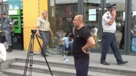 Արթուր Աբրահամը այցելել է Սուրմալու առևտրի կենտրոն. «Հրապարակ»