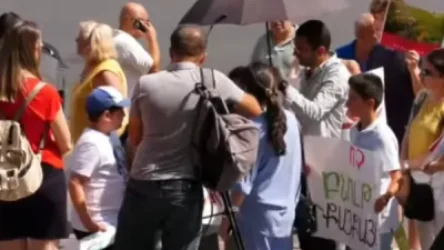 «Ֆիզգորոդոկի» բնակիչները բողոքի ակցիա են անում քաղաքապետարանի դիմաց