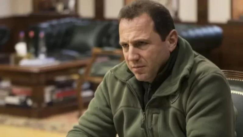 Քիչ առաջ մեզ հետ կապվեց Դավիթ Տոնոյանի ընկերներից մեկը և վրդովված մեկնաբանեց կատարվածը. «Հրապարակ»