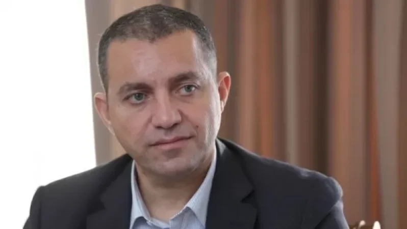 Photos: Kerobyan on Tourists Visiting Armenia