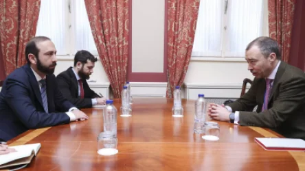 Արարատ Միրզոյանն ու Տոյվո Կլաարը հանդիպել են