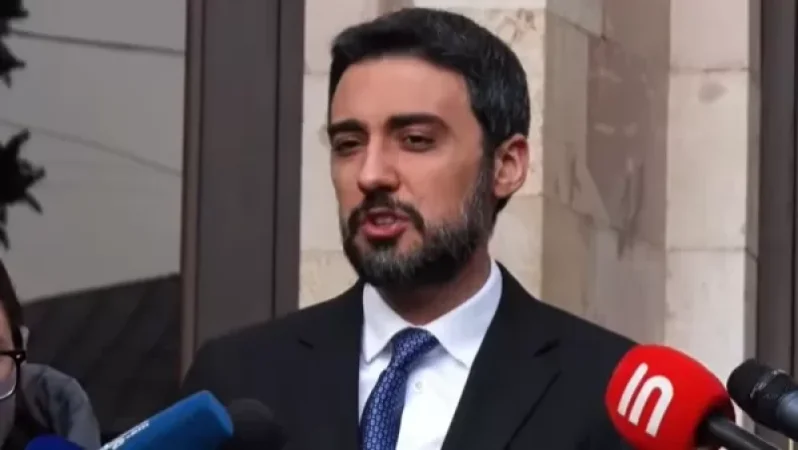 ՊՇՌ-ների ինքրարժեքը 2000 է, բայց քաղաքացիները վճարում են 10-40 հազար դրամ. մարդկանց գրպանից գումար պոկելով միլիոնատեր են դառնում. Վարդևանյան