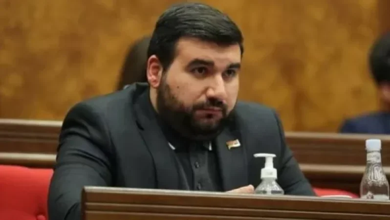 Փաշինյանը անդրադարձել է Ալեքսանյանի՝ լրագրողներին «վերբալ մարմնավաճառներ» անվանելու միջադեպին