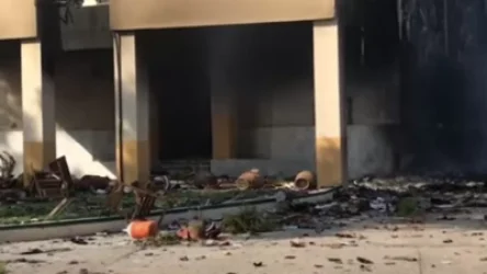 ՏԵՍԱՆՅՈՒԹ. Իսլամաբադում ցուցարարները հրկիզել են ոստիկանական տեղամասը