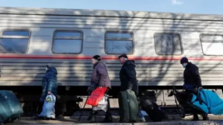 Դոնեցկի մարզ ուղարկված մարդատար գնացքը գնդակոծության ժամանակ բեկորներից վնասվել է