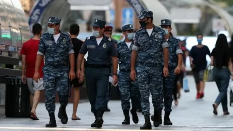 What fines will be imposed during quarantine and how much will citizens pay. The police present