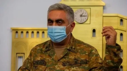 Բա նավթամուղերի մոտ ասֆալտի մեջ հարմար տեղավորված սմերչի հրթիռ չկա, այդ մի կտորը անհարմար ստացվեց երևի. Արծրուն Հովհաննիսյան